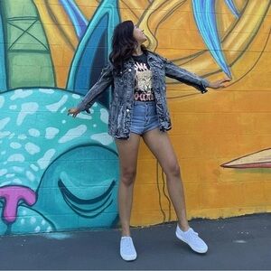 FANTASTIC FAWN Charcoal Gray Distressed Jean Jacket Relaxed Fit Size Medium